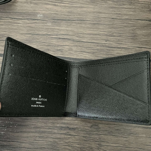 Louis Vuitton Wallet - Picture 3 of 4
